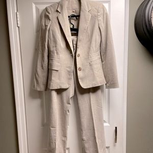 Women’s Pant Suit